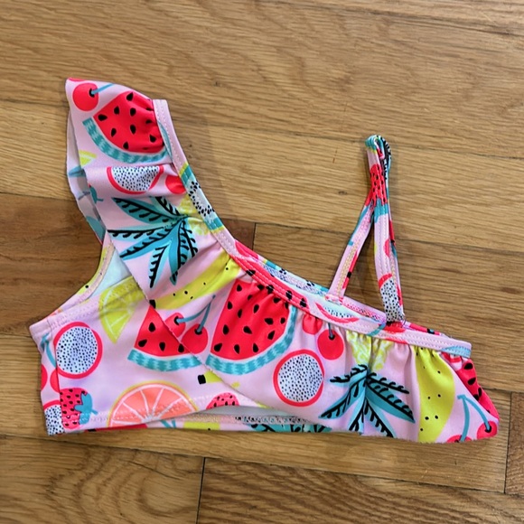 Host Pick 🎉 NO FLAWS Dragon Fruit Ruffle Shoulder Bikini Swim Top Fruit Theme - Picture 2 of 3